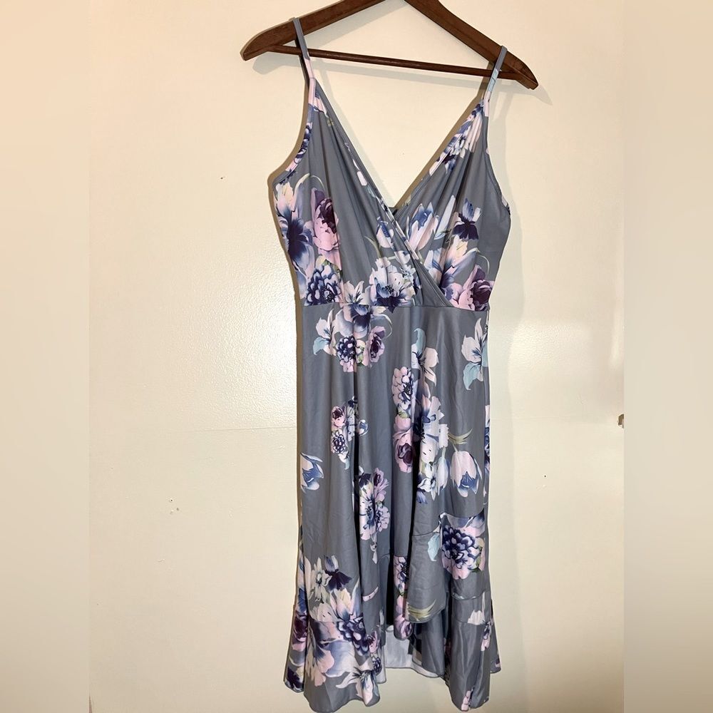 SHEIN faux wrap dress, excellent condition, size medium, floral